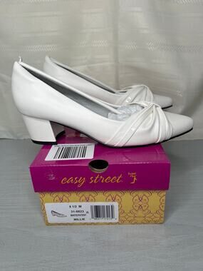 Easy Street Millie Block Heel Pump White 8.5 M Square Toe Buckle Women's
